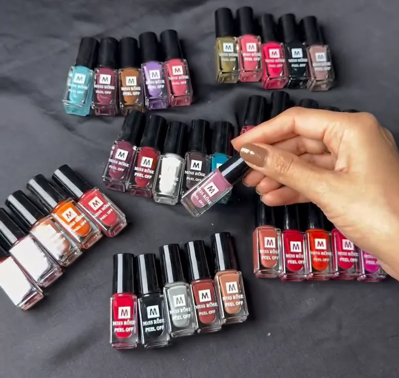 Peel-Off Nail Polish Set – Quick Dry &amp; Easy Removal (Multi-Shade Pack)